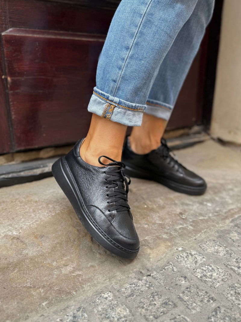 Tanex women's black sneakers – lightweight leather sports shoes