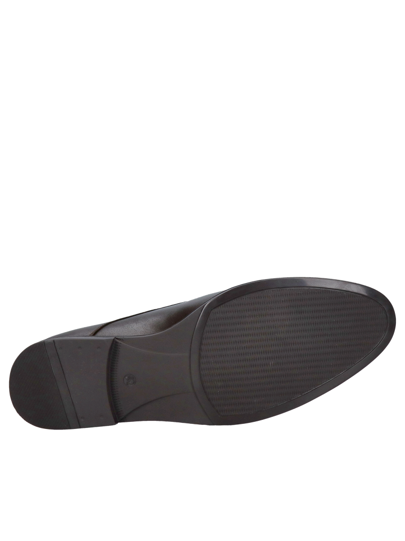 Elegant shoes for a suit, brown formal shoes for special occasions, made of leather by a Polish manufacturer.