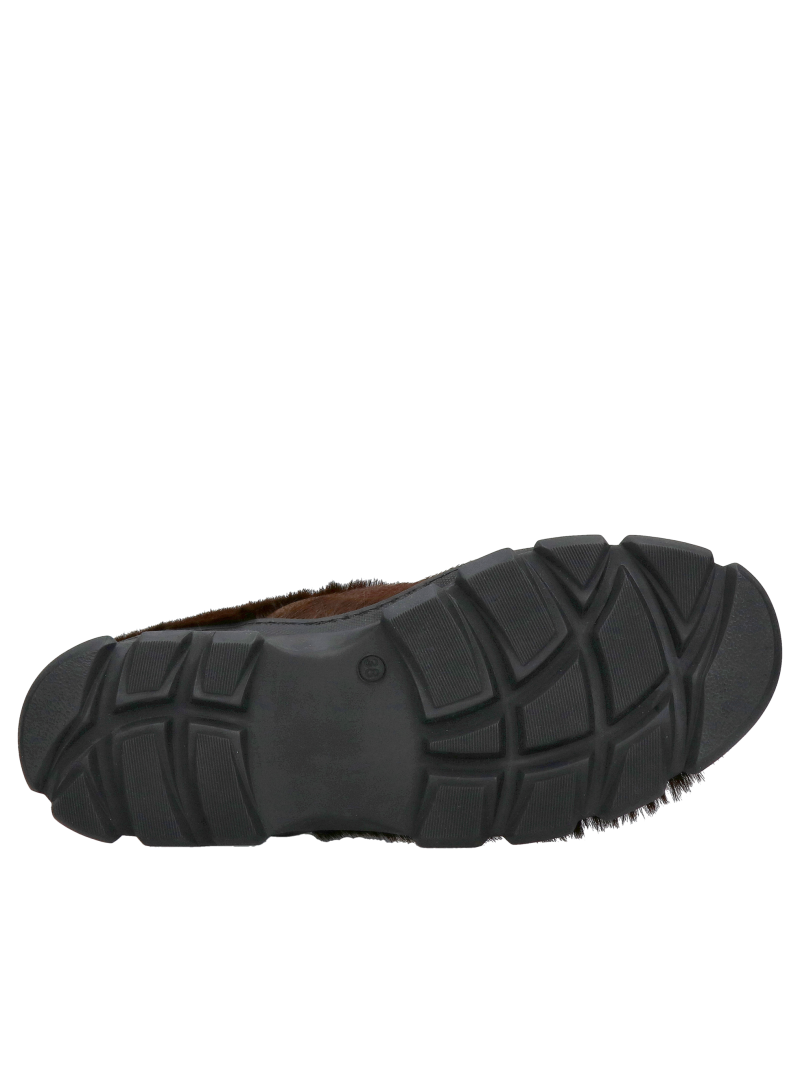 Shoes with natural fur, perfect for cold winters