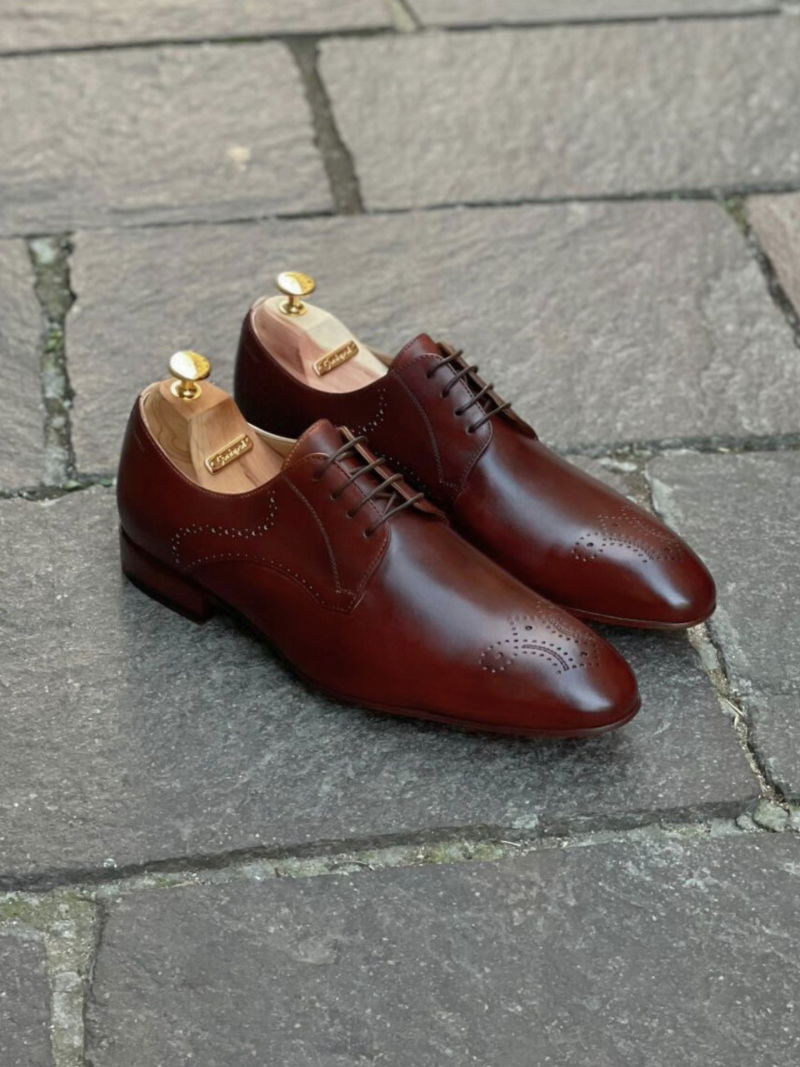 Luxury shoes with leather soles, men's brown shoes made of Conhpol Gold leather, elegant men's shoes with leather soles