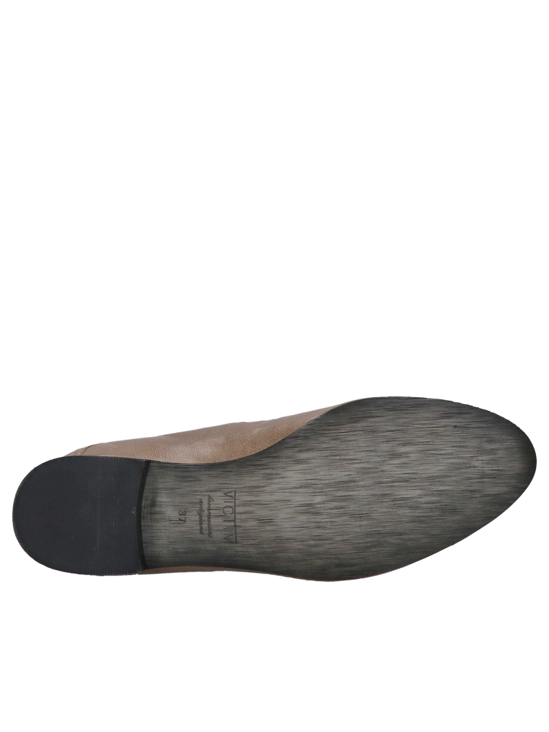 Low, unlined leather ankle boots with decorative cobalt suede trim