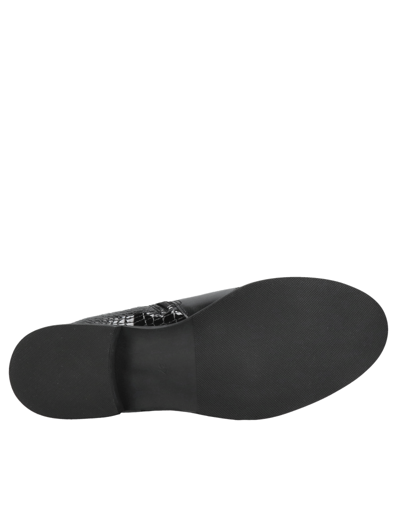 Classic and elegant black women's boots for fall, women's leather boots from a Polish manufacturer