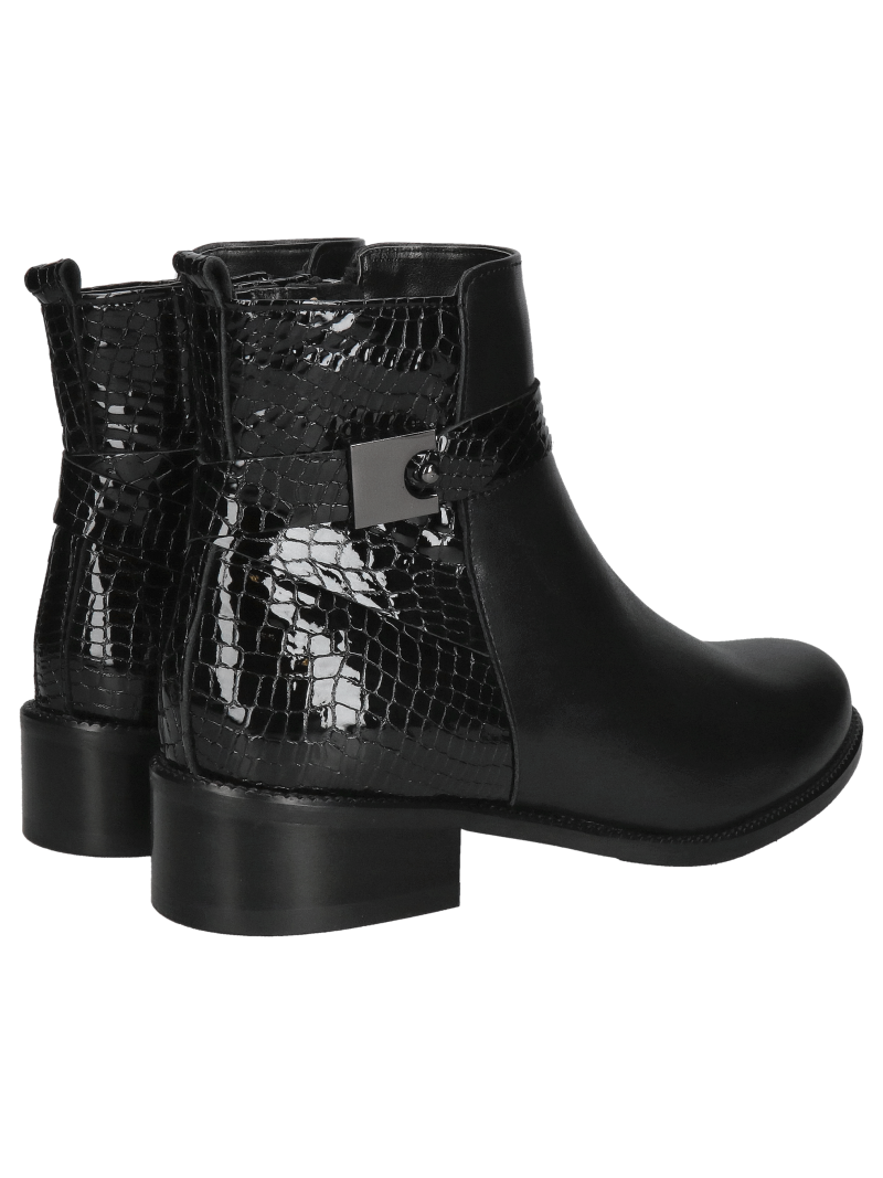 Classic and elegant black women's boots for fall, women's leather boots from a Polish manufacturer