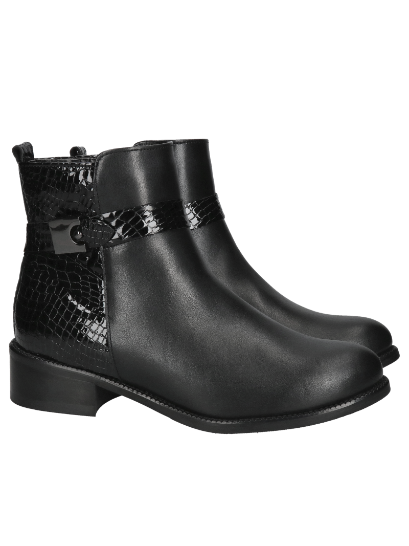 Classic and elegant black women's boots for fall, women's leather boots from a Polish manufacturer