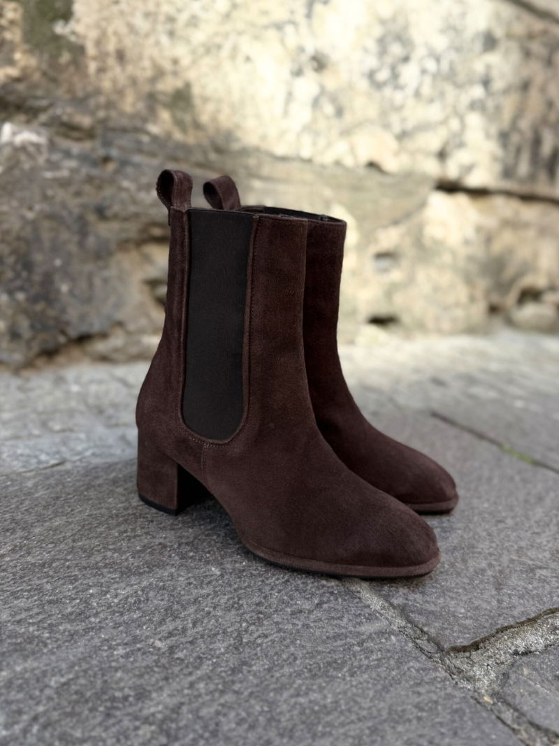 Women's boots, women's suede boots from a Polish manufacturer