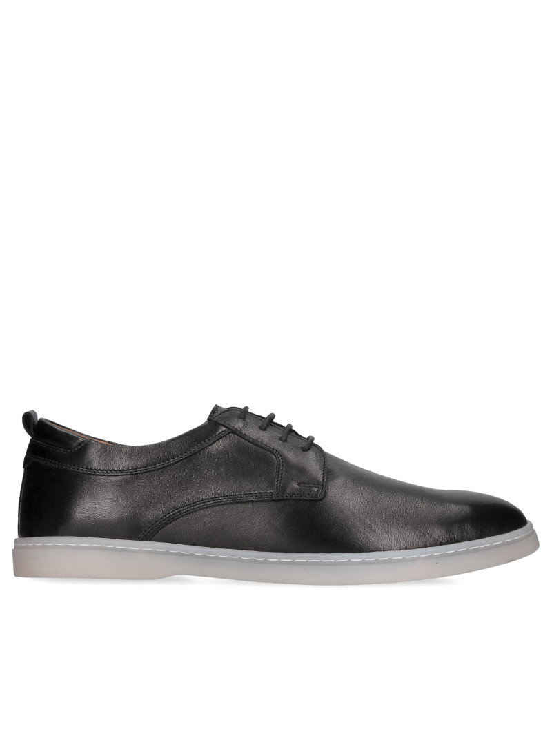 Lightweight and comfortable men's shoes, black men's everyday shoes from a Polish manufacturer