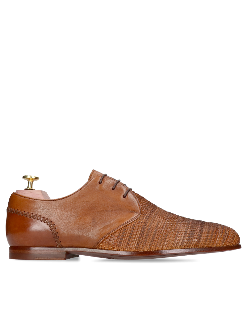 Premium shoes with thick leather soles – classic and elegant