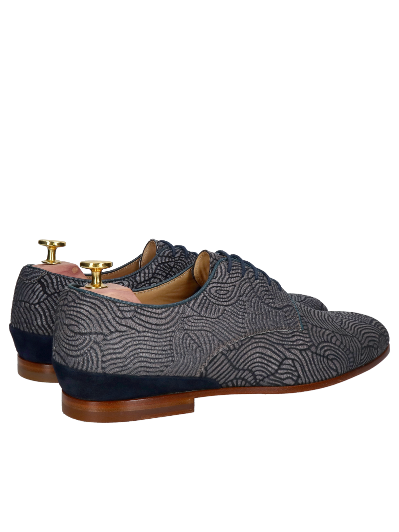 Unique Conhpol Gold men's shoes with a thin premium leather sole