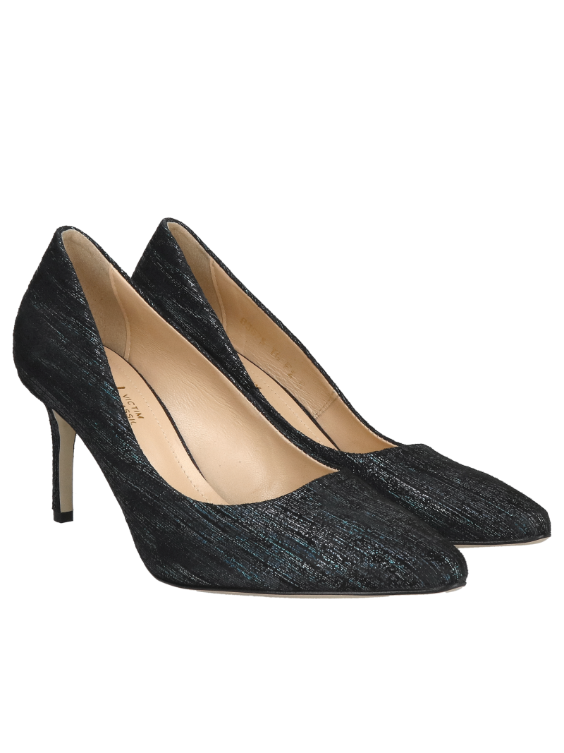 Comfortable 7cm heels, elegant shiny suede pumps to go with a dress