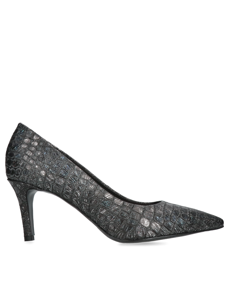 Low-heeled women's leather shoes, elegant black pumps for an elegant dress, Konopka Shoes