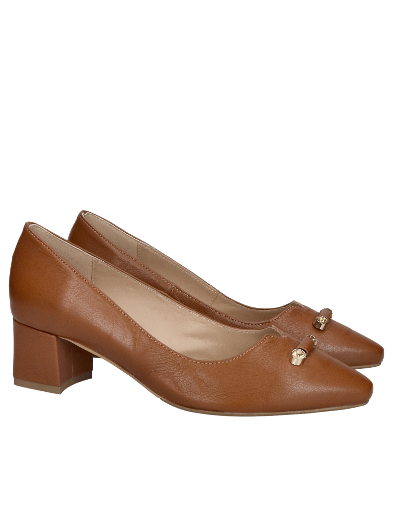 Women's shoes with low heels in red, comfortable women's pumps made of soft leather, Konopka Shoes