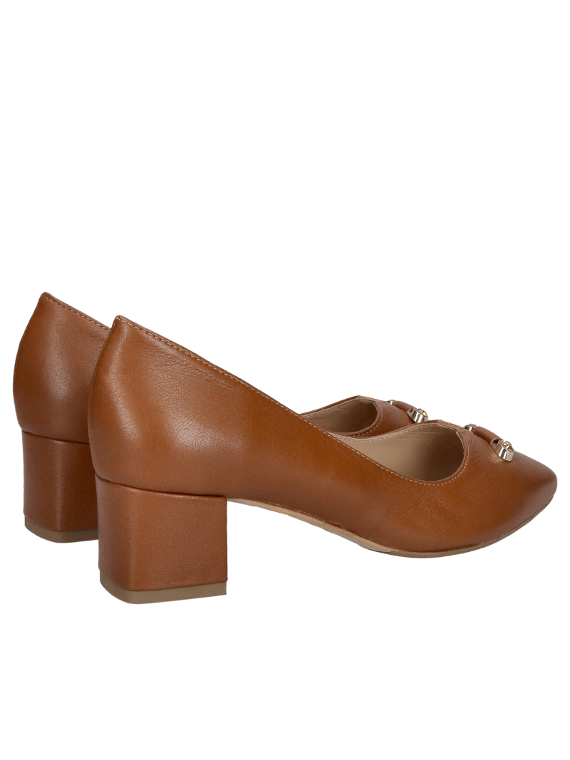 Women's shoes with low heels in red, comfortable women's pumps made of soft leather, Konopka Shoes