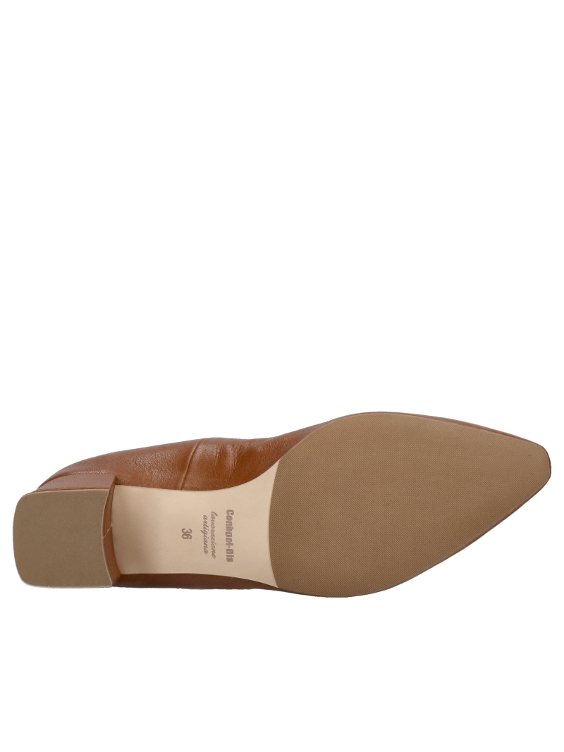 Women's shoes with low heels in red, comfortable women's pumps made of soft leather, Konopka Shoes