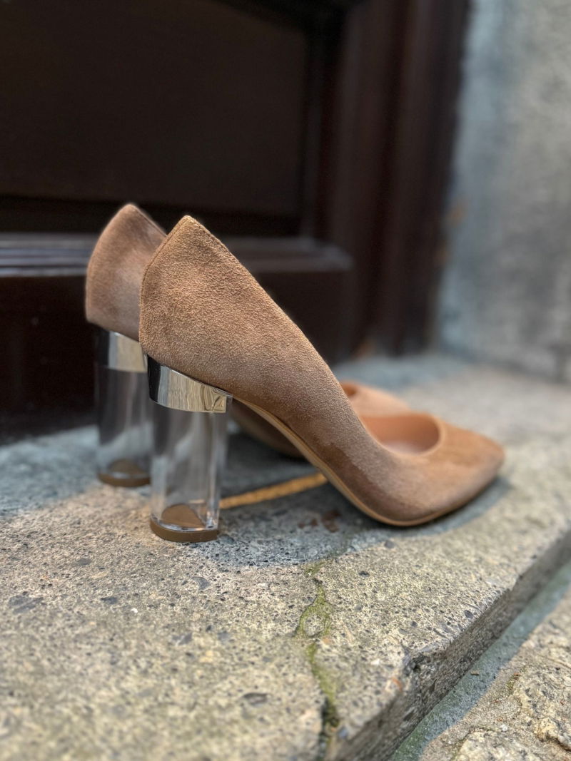 Suede pumps with high heels, women's pumps in brown suede