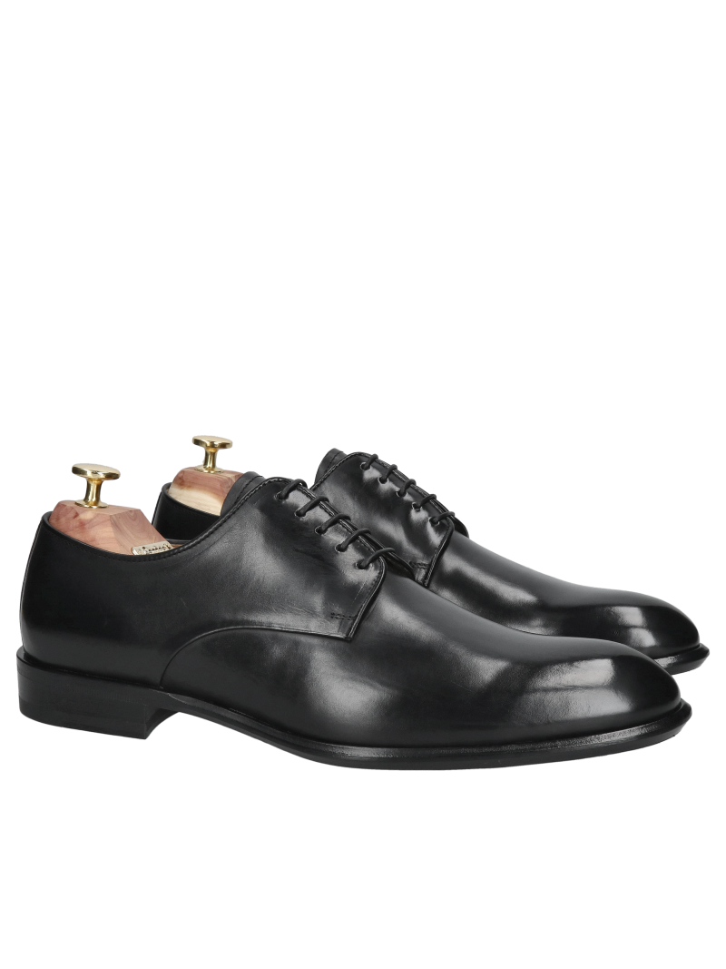 Men's premium shoes with leather soles, high quality, style, and minimalism, premium shoes for suits