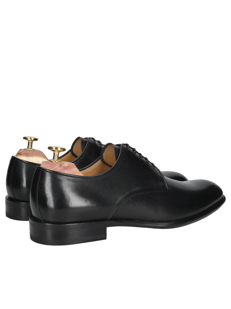 Men's premium shoes with leather soles, high quality, style, and minimalism, premium shoes for suits