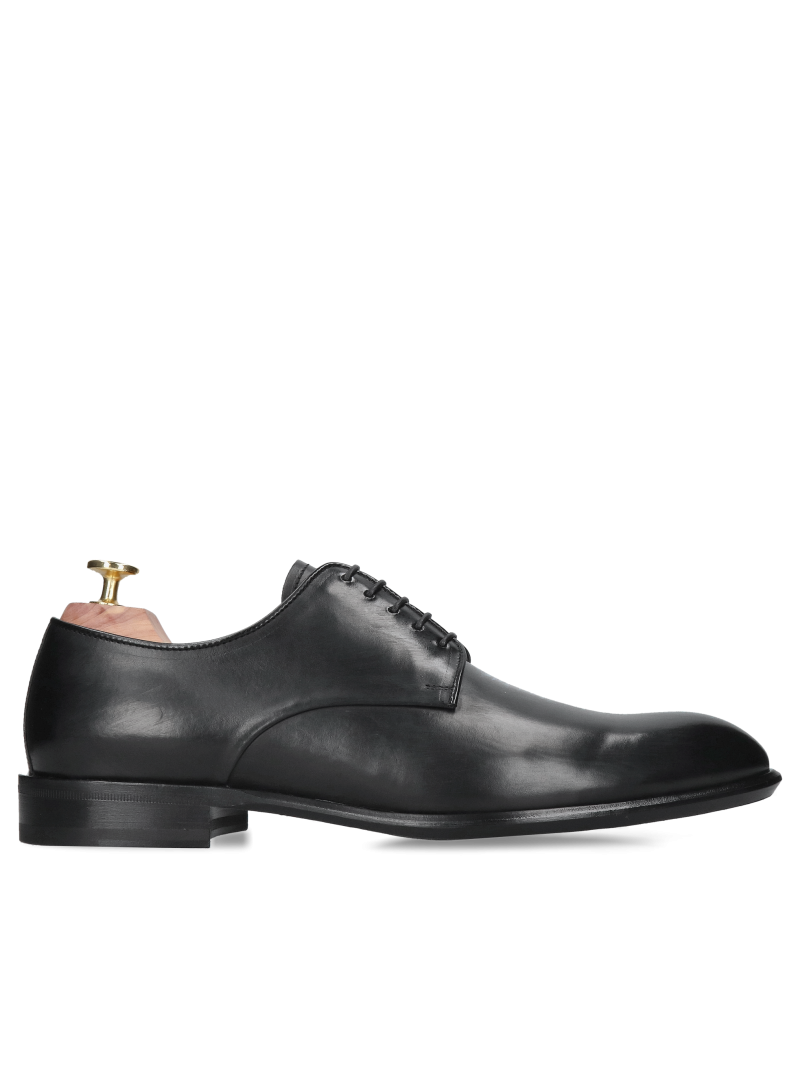 Men's premium shoes with leather soles, high quality, style, and minimalism, premium shoes for suits