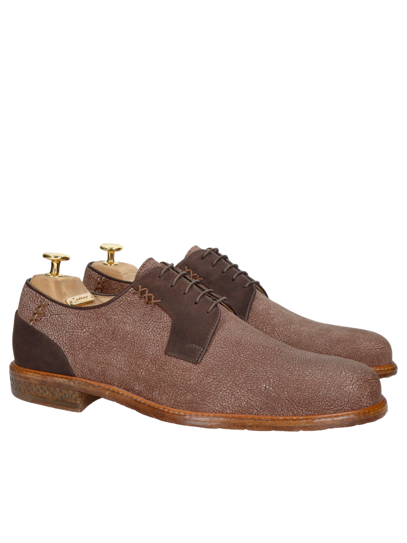 Men's shoes with premium leather soles from Conhpol Gold, luxury men's shoes