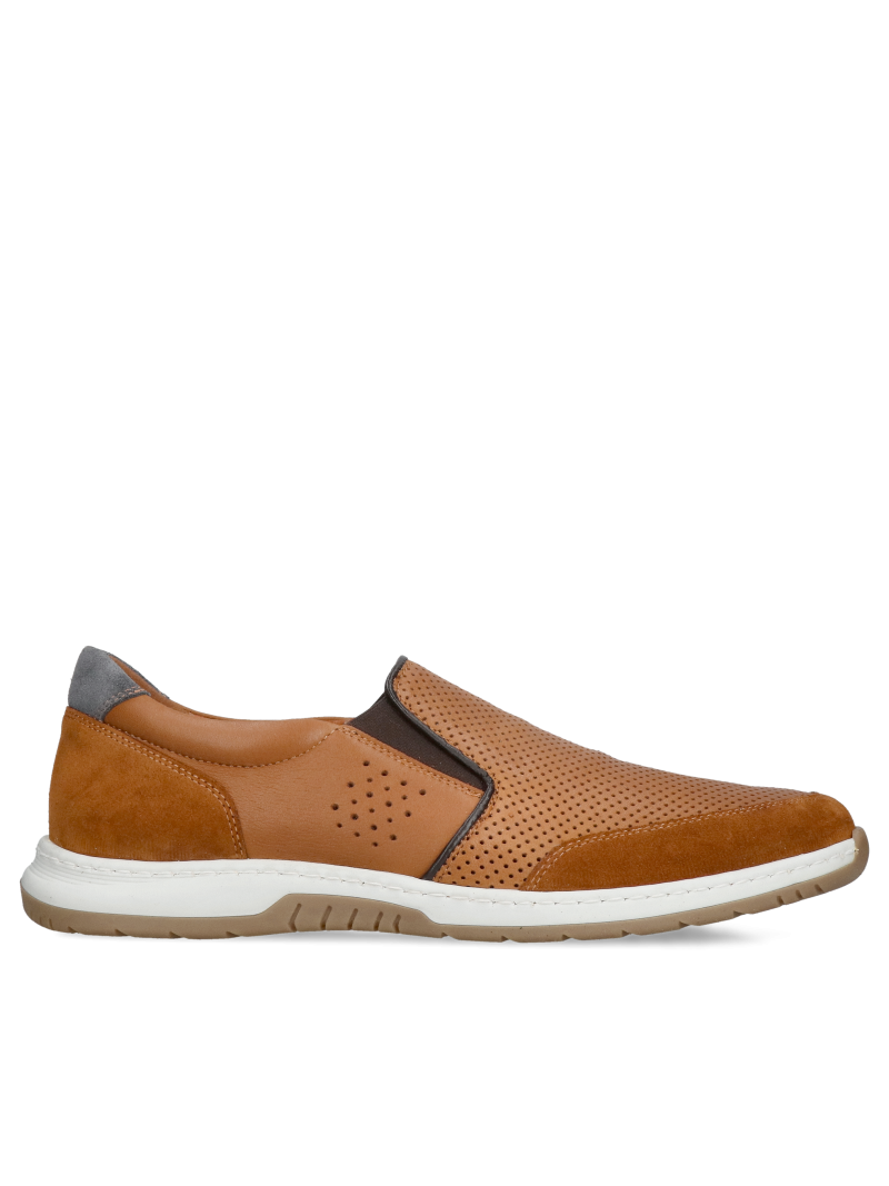 Slip-on men's shoes with wide toes, comfortable and very soft men's footwear