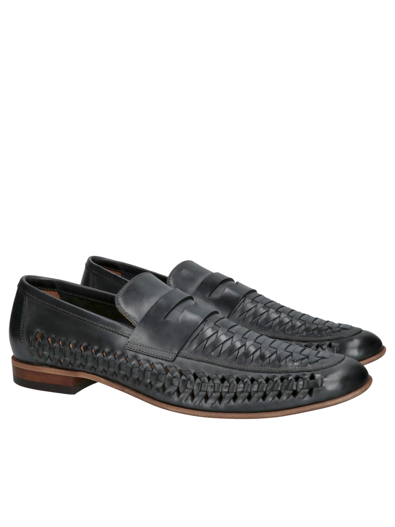 Hand-woven Conhpol shoes made of soft grain leather. Men's woven loafers.