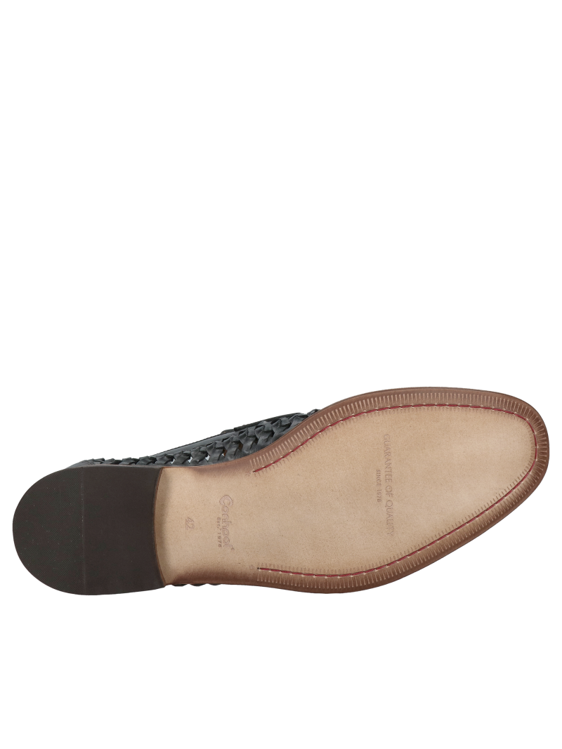 Hand-woven Conhpol shoes made of soft grain leather. Men's woven loafers.