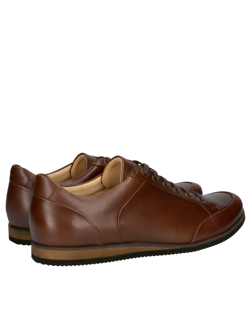 Brown lace-up men's shoes for everyday wear, comfortable semi-formal men's shoes