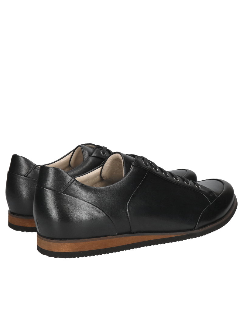 Men's leather shoes for everyday wear, lace-up men's shoes from a Polish manufacturer