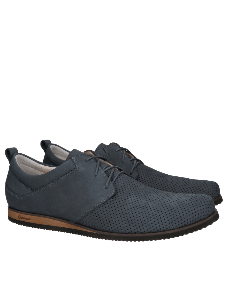 Openwork lightweight men's shoes for warm days, comfortable and lightweight perforated shoes