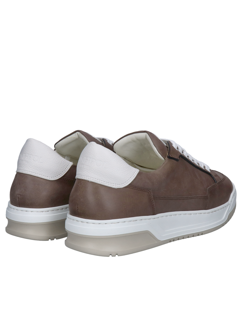 Everyday sports shoes for wider feet, premium quality sports footwear from a Polish manufacturer