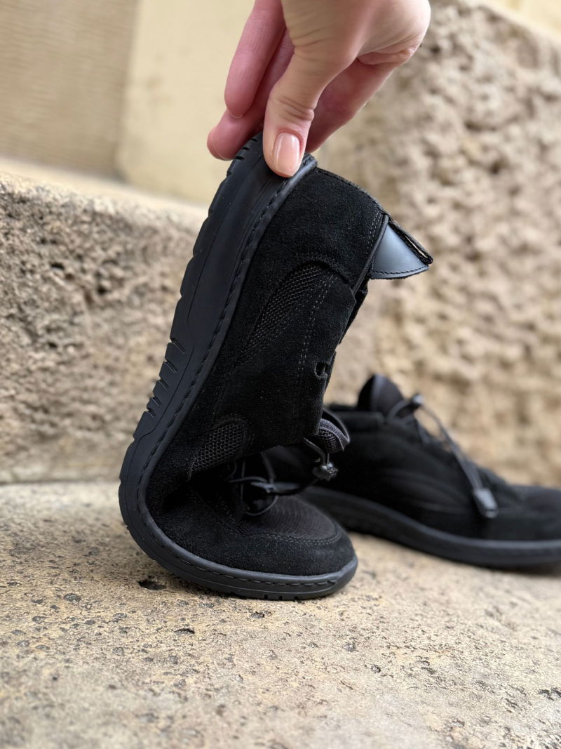 Men's mesh shoes for warm summer days, slip-on summer shoes for men with elastic straps