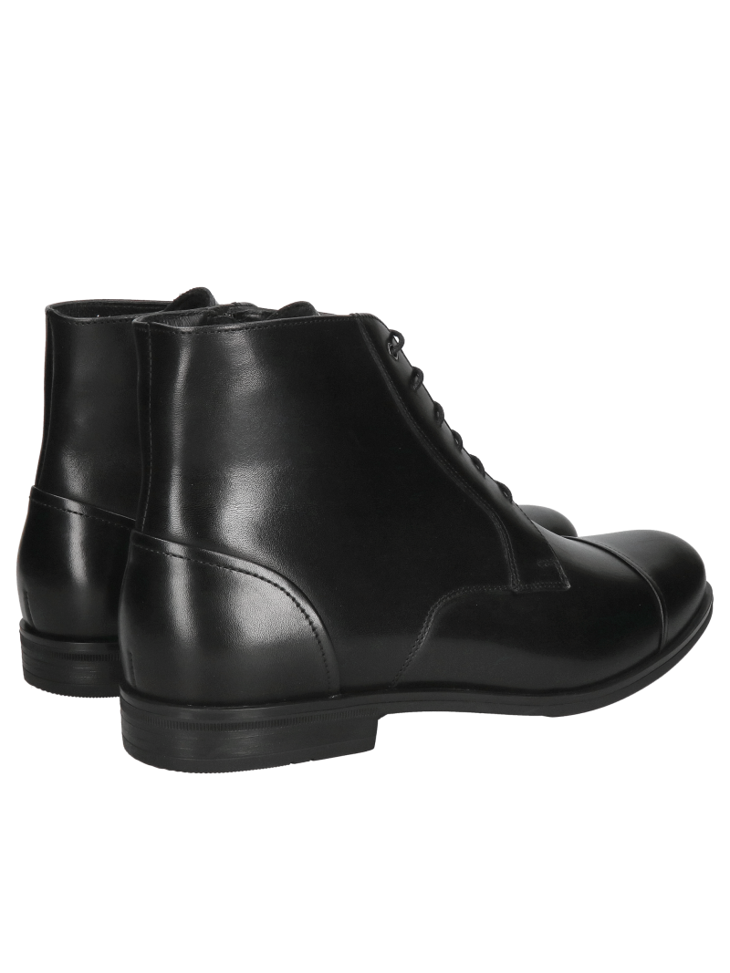 Elegant men's high-top boots with light insulation, black winter boots