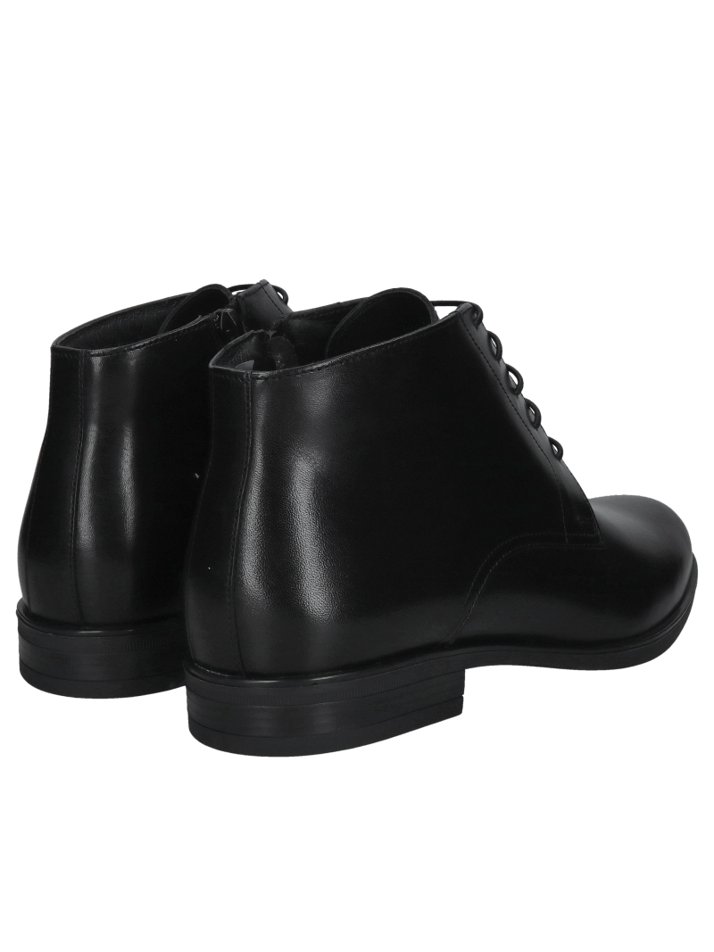 Men's black boots lined with natural lamb skin