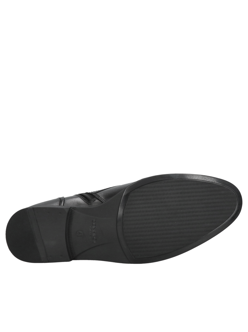 Black winter boots with a wider fit, lined with natural lambskin