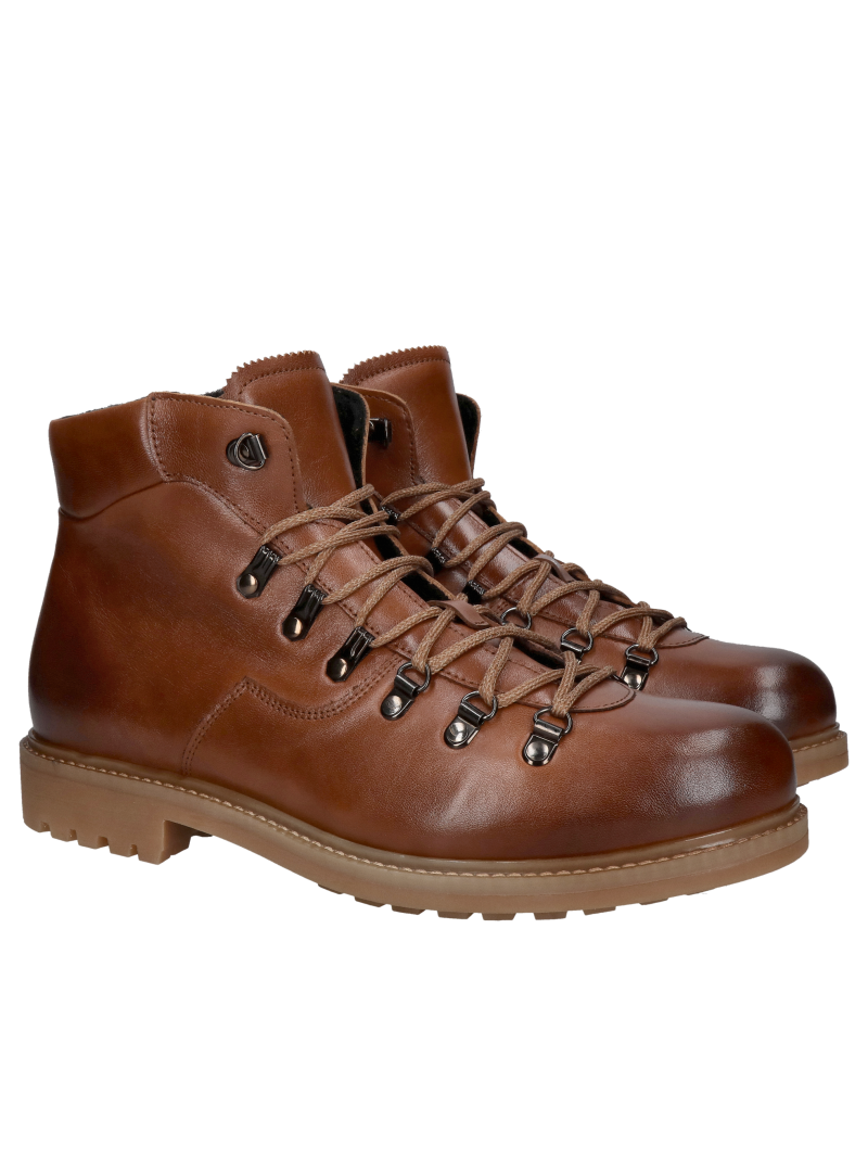 Brown lace-up boots made of full-grain leather with light insulation; ankle boots without a zipper