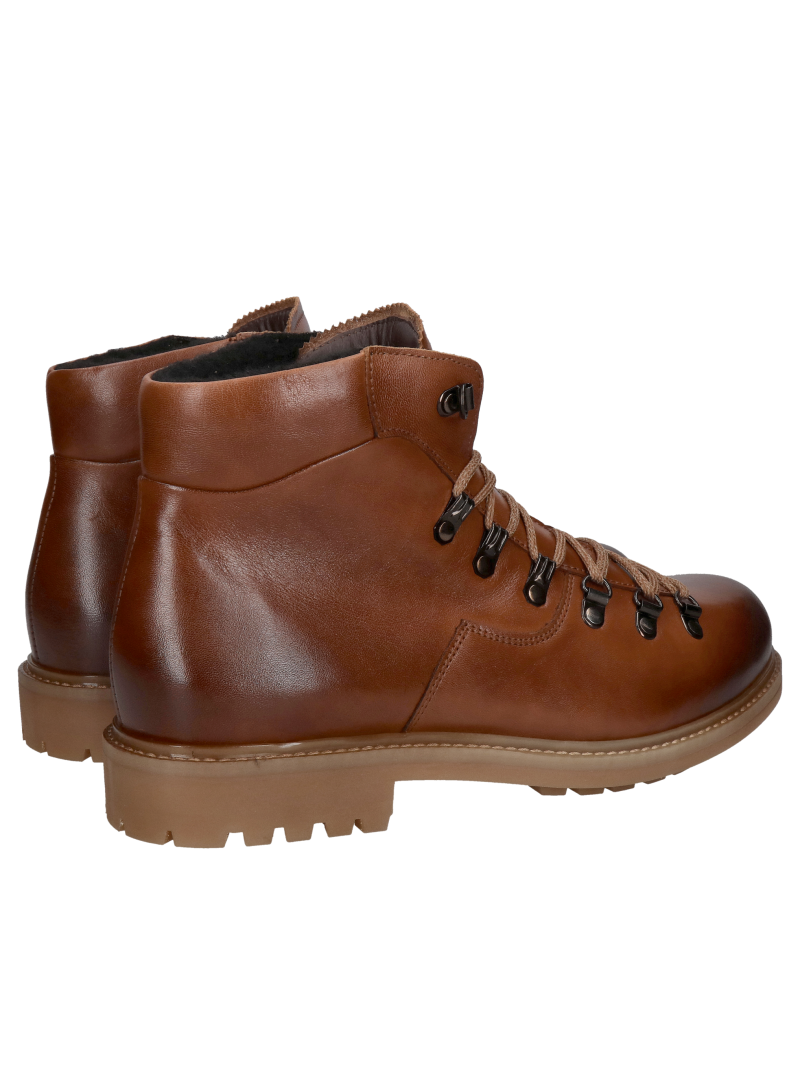Brown lace-up boots made of full-grain leather with light insulation; ankle boots without a zipper