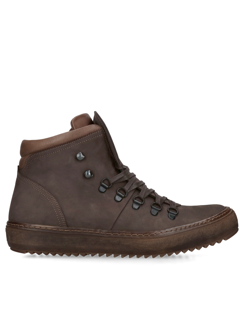 Men's insulated sports boots made of genuine leather from a Polish manufacturer