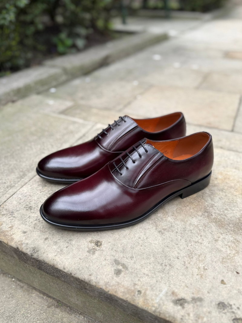 Burgundy elegant men's Oxford shoes, formal men's Oxfords to wear with a suit, from the Polish manufacturer Conhpol