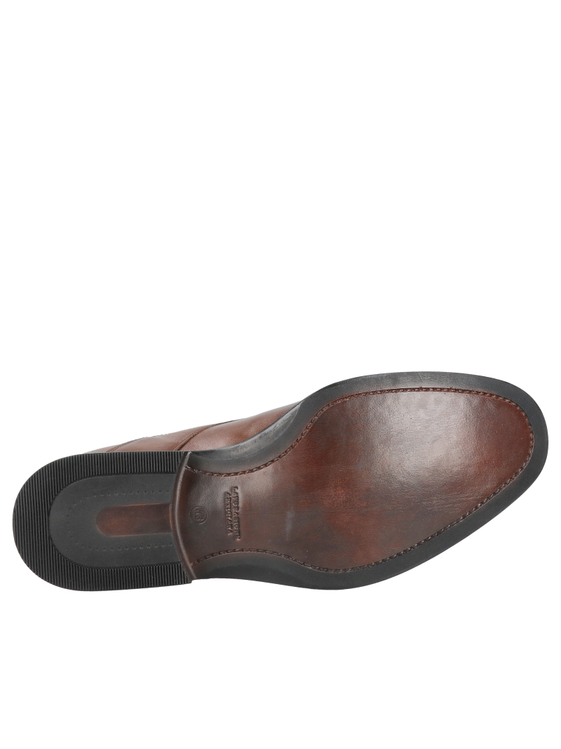 Elegant brown dress shoes with a raised heel, made of full-grain leather