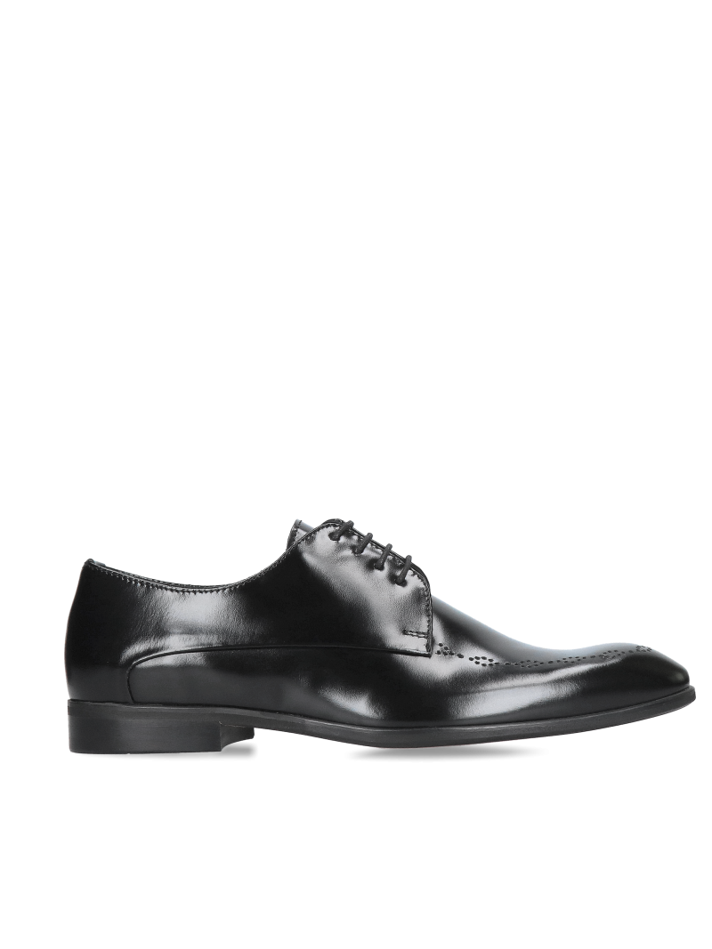 Elegant men’s shoes with red soles, men’s formal shoes made from genuine leather