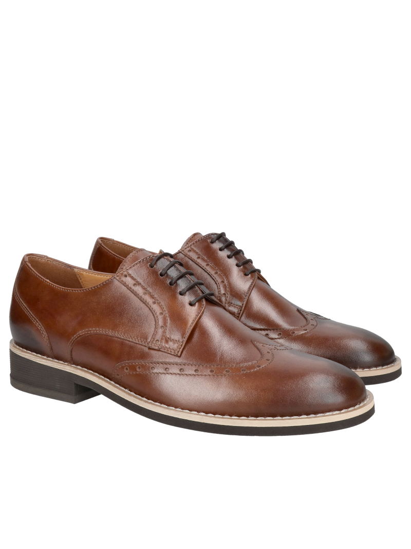 Brown men’s shoes with a lightweight sole from a Polish manufacturer