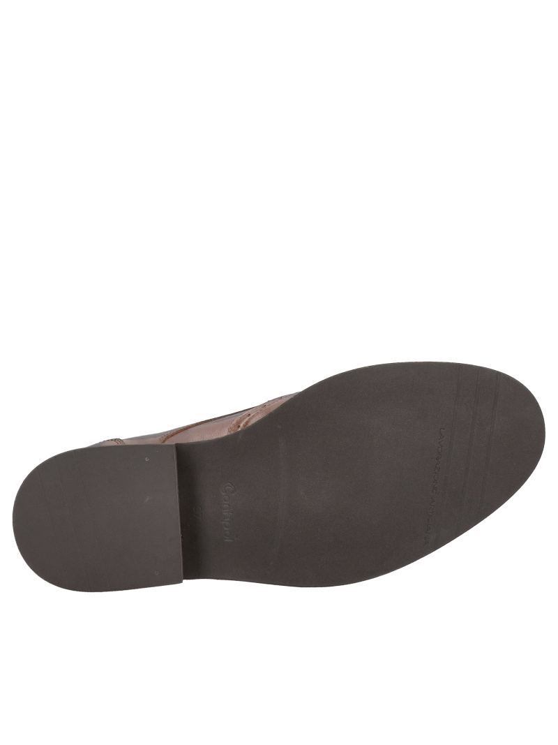 Brown men’s shoes with a lightweight sole from a Polish manufacturer