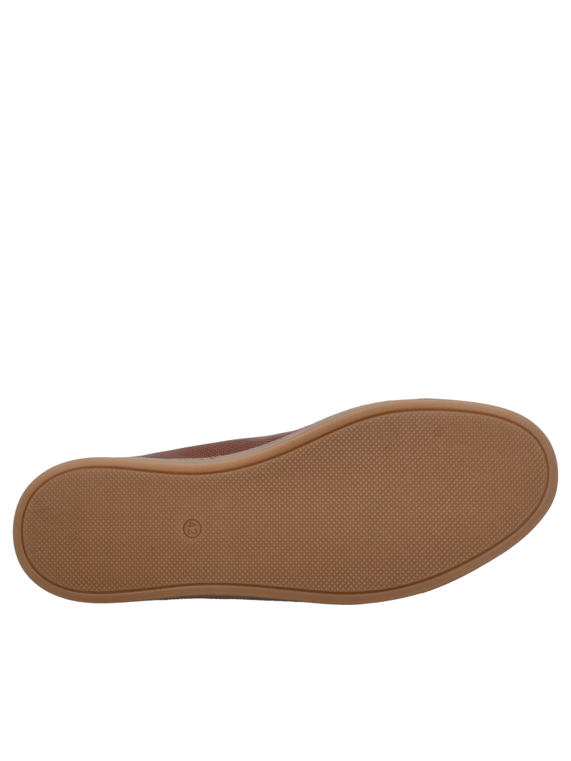 Soft brown men’s lace-up shoes, lightweight everyday shoes made from genuine leather