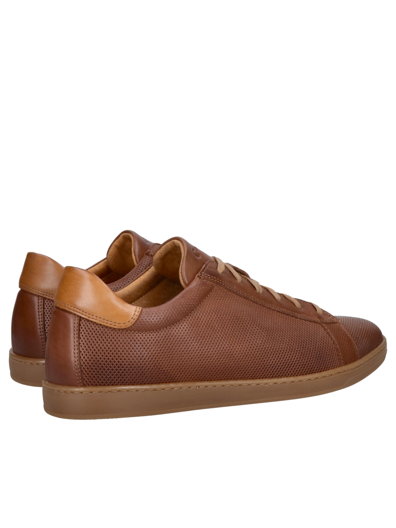 Soft brown men’s lace-up shoes, lightweight everyday shoes made from genuine leather