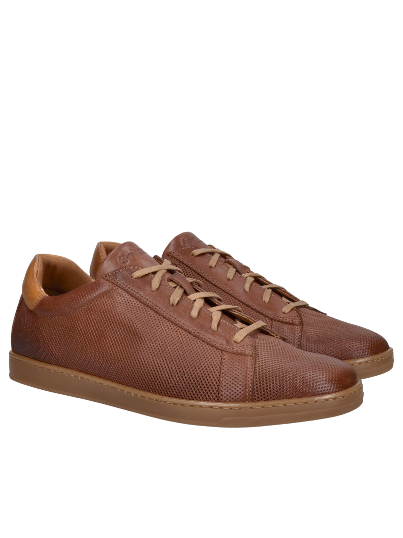 Soft brown men’s lace-up shoes, lightweight everyday shoes made from genuine leather