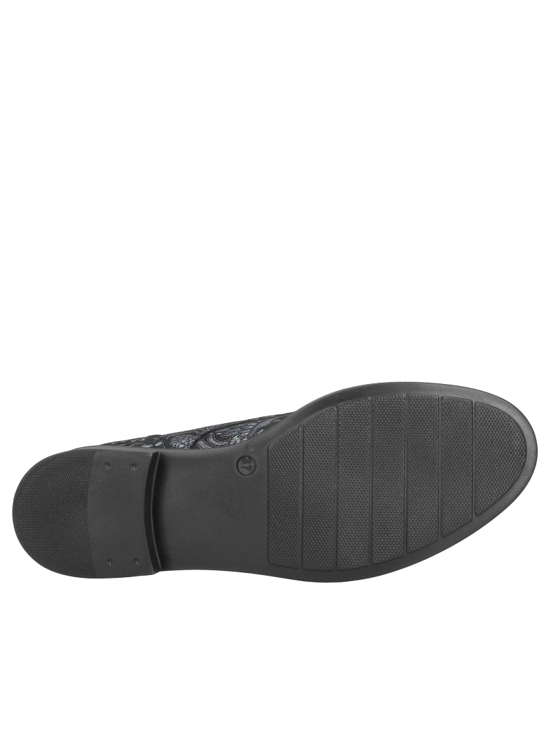 Women’s low-cut shoes in decorative navy blue suede leather