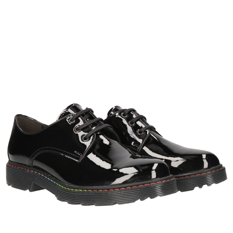 Czarne lakierowane damskie obuwie skórzane - polska produkcja