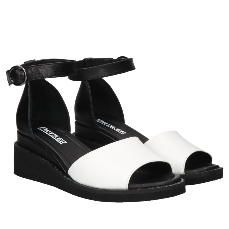 Czarno-białe sandały Iwa, Artiker, Konopka Shoes