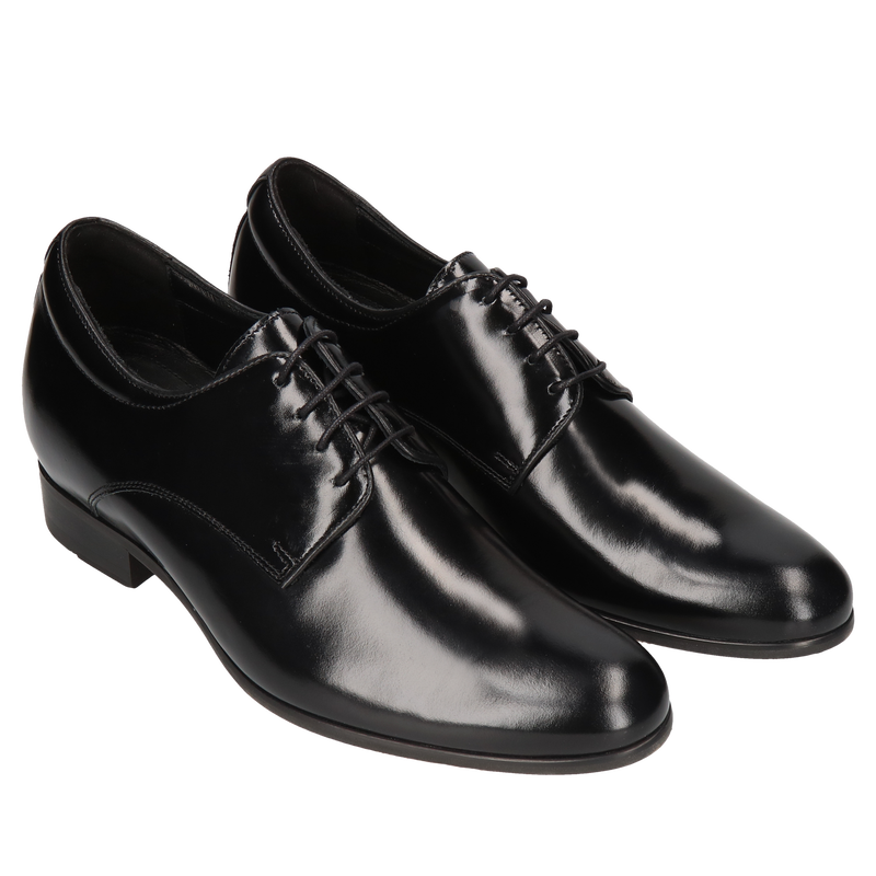 Dyskretne podwyższenie wzrostu, eleganckie buty męskie do garnituru