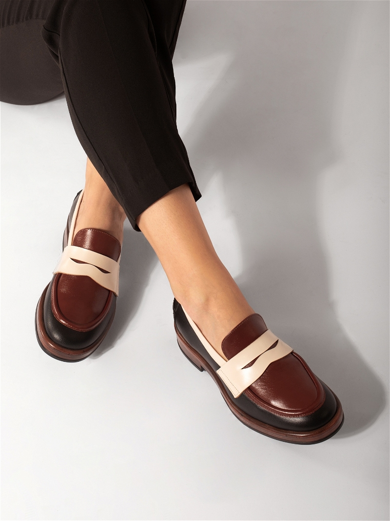 Czarno-brązowe loafersy damskie Muriel, VS0012-01, Loafersy i mokasyny, Visconi, Konopka Shoes