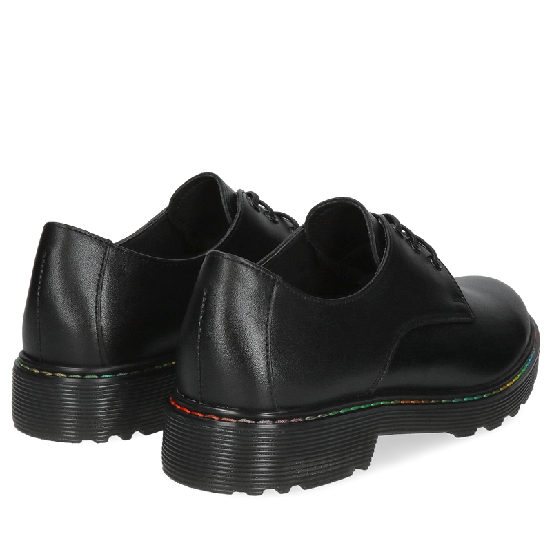 Polskie buty damskie połączenie klasyki i nowoczesności.